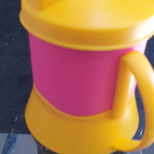 Bebe cup with spout and extra lid Tupperware new