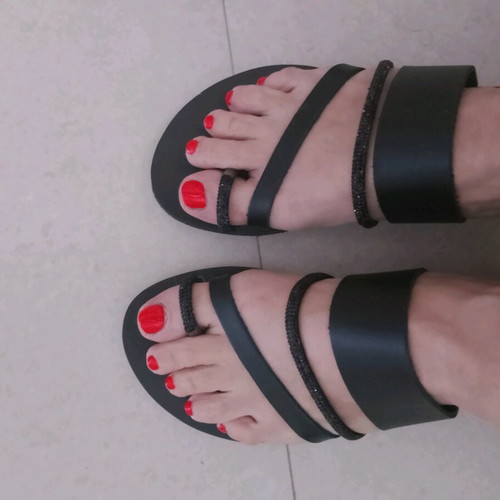 Love Shoes women's black flat sandal size 35 new