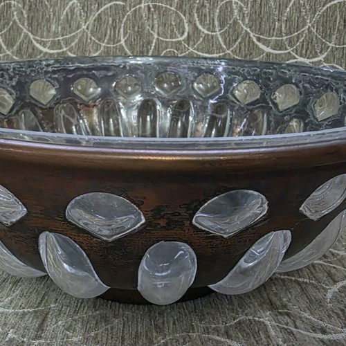 Large vintage bowl of bronze and glass like new