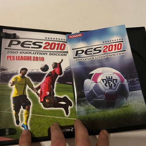 PES 2010 and PES 2009 case and manual like new bundle