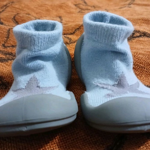 Step Ons sock shoes like new for 6-12 months