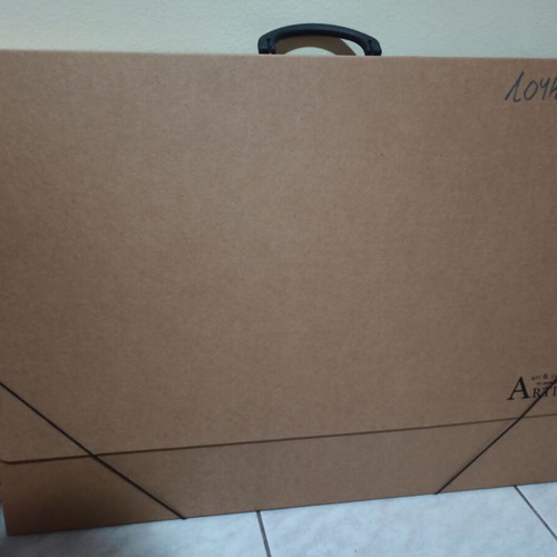 Art supplies like new, bulk materials