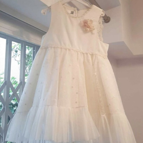 Baptism dress like new, size 2 with train and embroidered back