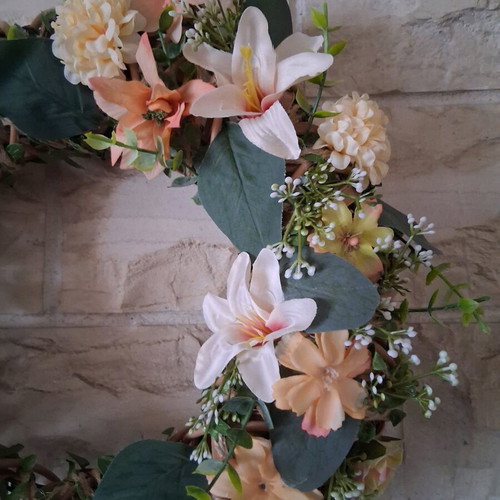 Decorative wreath 30cm new with metal frame and artificial flowers