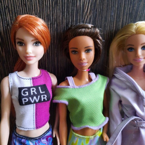 Barbie dolls lot of 3 with original clothes, Mattel