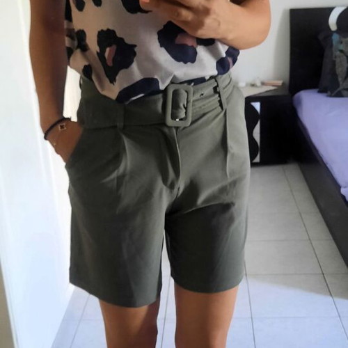 Sinsay khaki bermuda shorts used, size S with belt