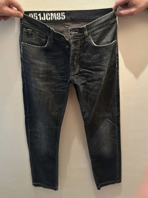 Men's straight fit jeans like new, size 33