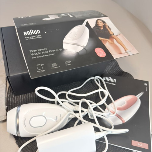Braun PL1124 hair removal device like new, with Boxnow