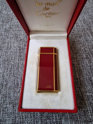 Cartier les must de cartier lighter like new