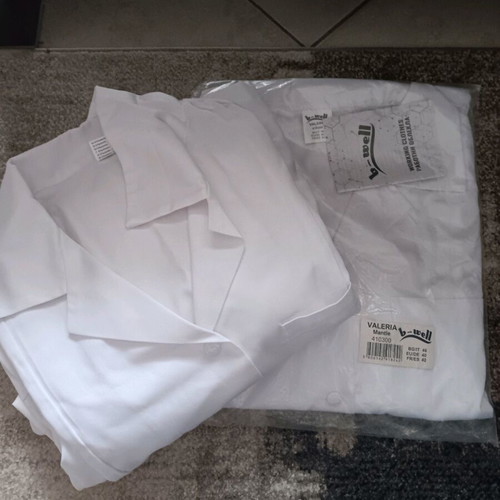 Medical aprons like new, pack of 2