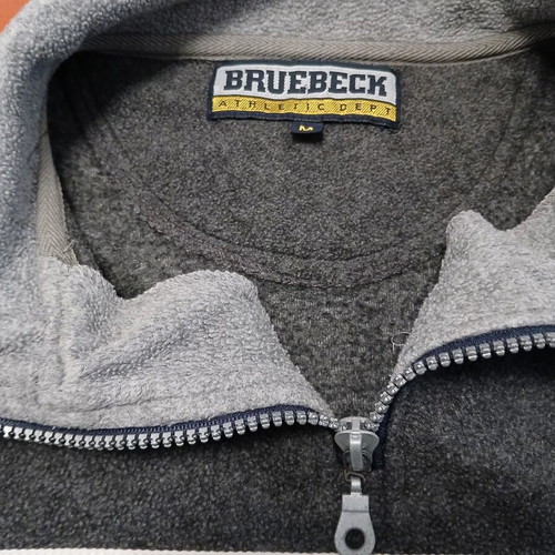 Bruebeck sweatshirt like new, black and gray, size M