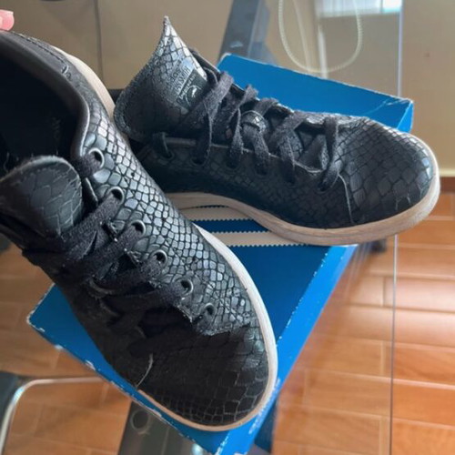 Adidas Stan Smith leather black sneakers size 36 like new