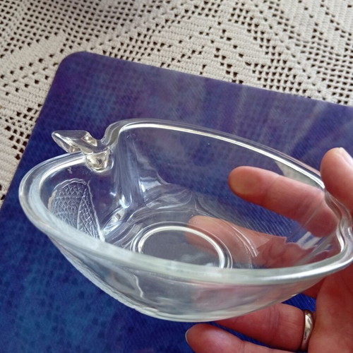 Thick glass apple-shaped bowl
