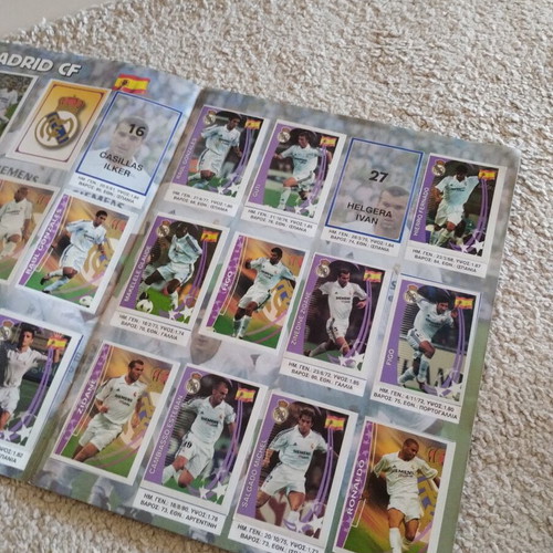 Europe's Champions album 2003-2004 like new, missing 32 stickers
