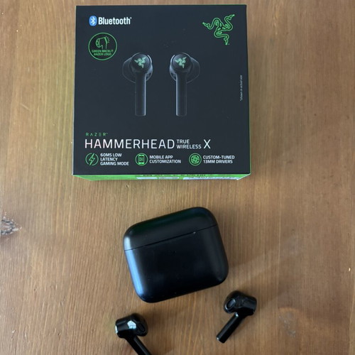 Razer Hammerhead earbuds like new with accessories