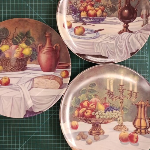 Collectible wall plates set of 3, new, German porcelain WM Wieder