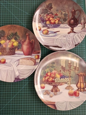 Collectible wall plates set of 3, new, German porcelain WM Wieder