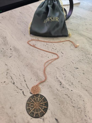 Loisir long necklace like new, rose gold and black pendant