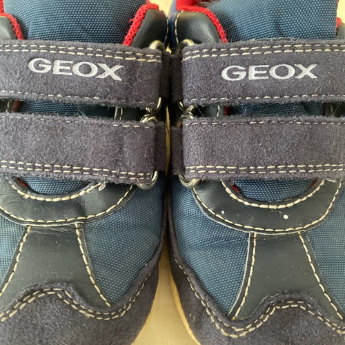 Geox sneakers boys size 24 used brown