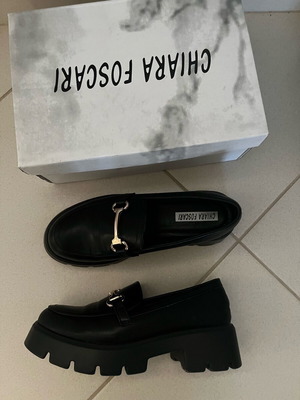 Women's shoes black size 37 like new, worn once