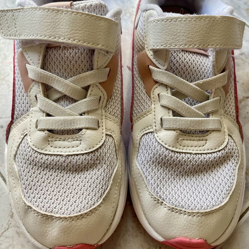 Puma athletic shoes size 35 used, washed, white and pink