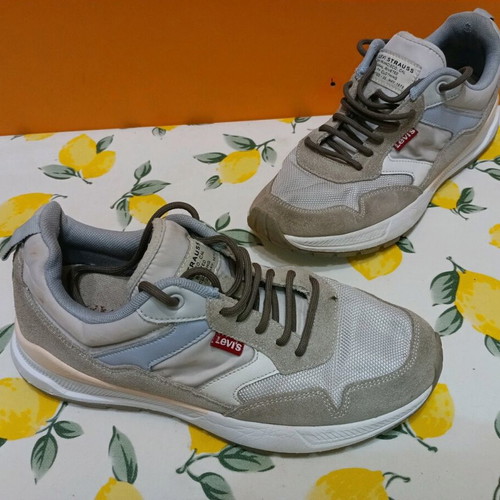 Levi's leather sneakers size 39 used, sport style, beige