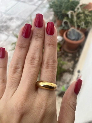 Gold ring used, simple and impressive