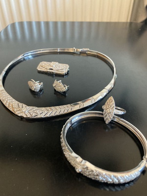 White Gold K18 Jewelry Set with Diamonds like new