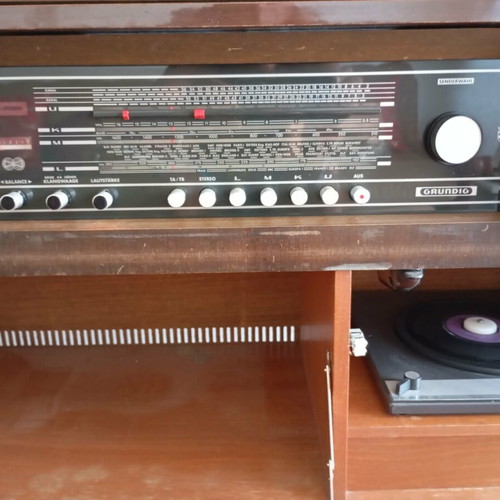 Grundig Automatic 36 vintage record player cabinet