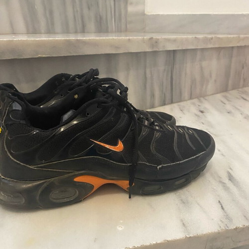 Nike TN used black athletic shoes size 45 in poor condition