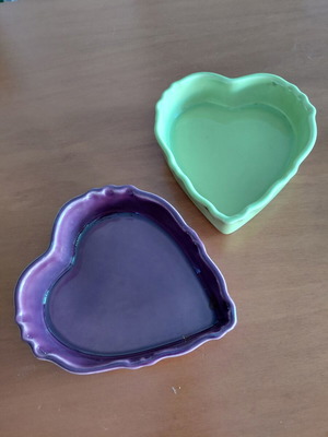 Heart-shaped molds 16 cm, new, green and purple, made in France