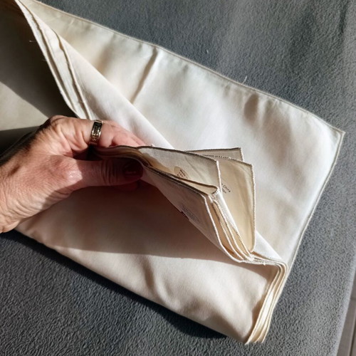 Set of 8 embroidered napkins - Brand new - 100% Cotton