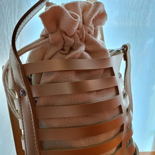 Pouch bag crossbody like new, beige and gold