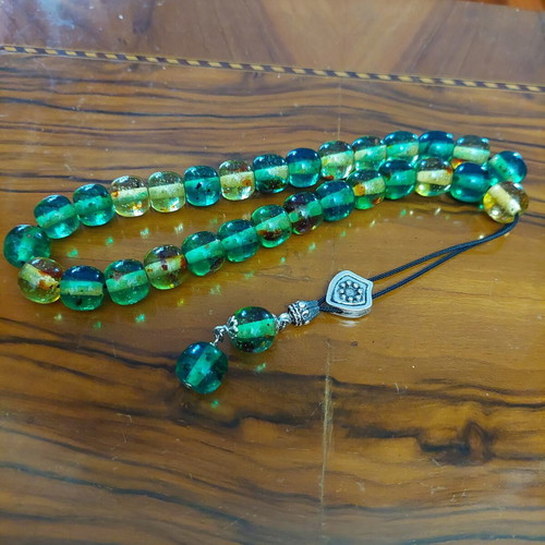 Komboloi from resin with 29+2 beads and amber powder like new