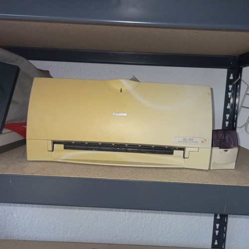 Pentium 1 desktop set used with keyboard, printer, and scanner