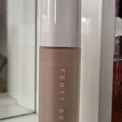 Fenty Soft 'Lit Foundation shade 230 like new