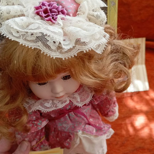 Heritage Mint Courtney Porcelain Doll used, vintage 1990