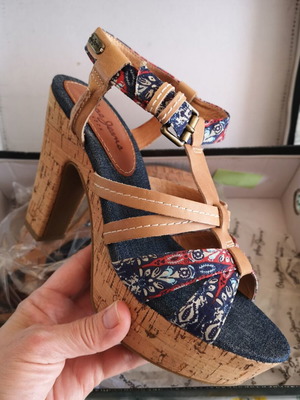Ψηλοτάκουνα πέδιλα Pepe Jeans σαν καινούργια, μέγεθος 38, μπλε πολύχρωμα