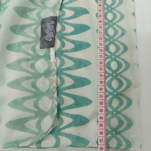 Cachet large scarf with geometric turquoise mint pattern like new