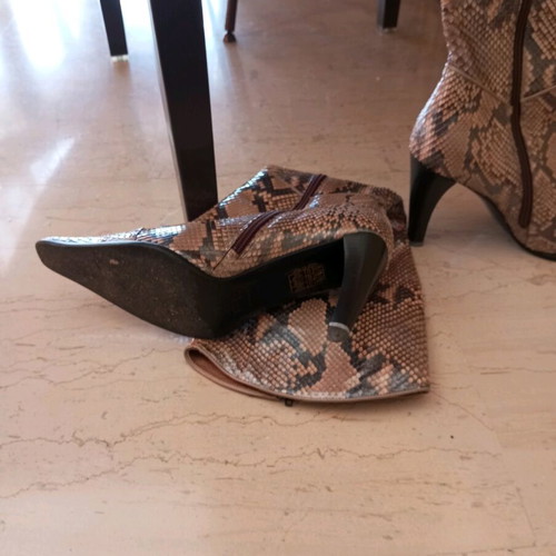 Kalogirou leather boots like new, 9cm heel