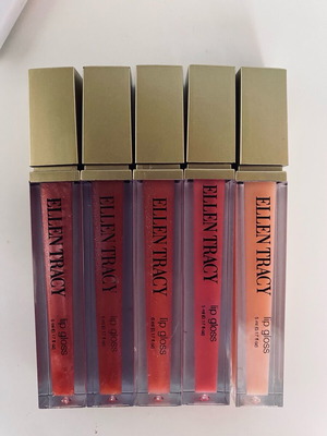 Set of 5 lipgloss new, 3 with glitter