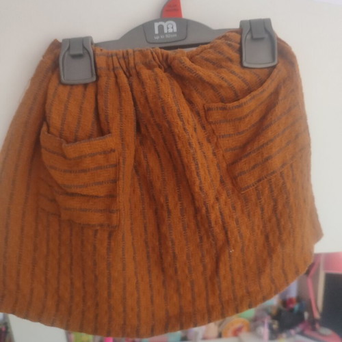 Winter skirt for 4-year-old girl, like new, brown with pockets