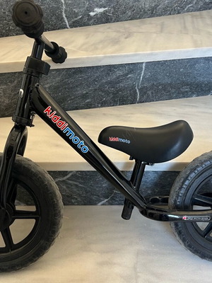 KiddiMoto balance bike like new