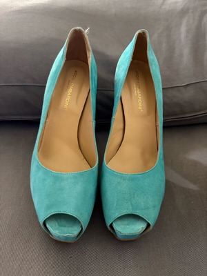 Turquoise pumps like new size 40