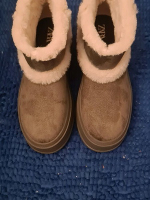 Zara boots new, size 39, green