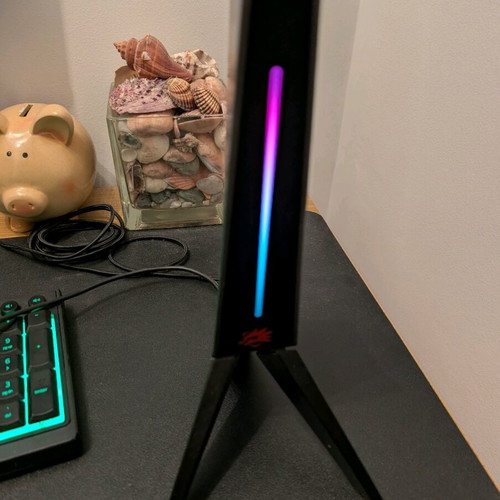 Blitzwolf BW-GTK0 RGB Headphone Stand like new with USB 2.0 and audio port