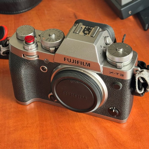 Fujifilm X-T3 camera used with original charger and EF-X8 flash