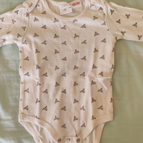 Zara baby bodysuits used, pack of 5 Christmas motifs