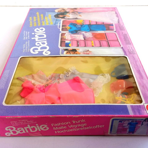 Barbie Fashion Trunk 1991 Mattel new, intact contents
