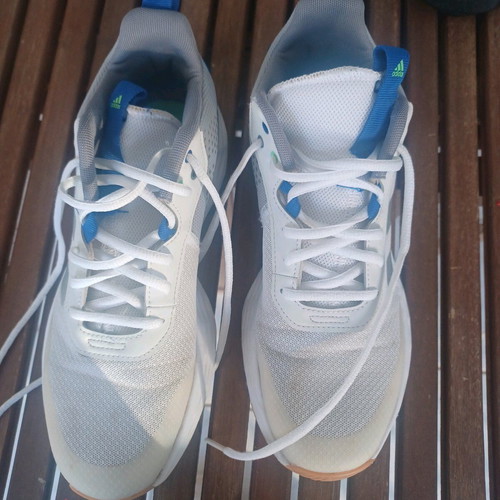 Adidas athletic shoes size 40 like new, white and blue